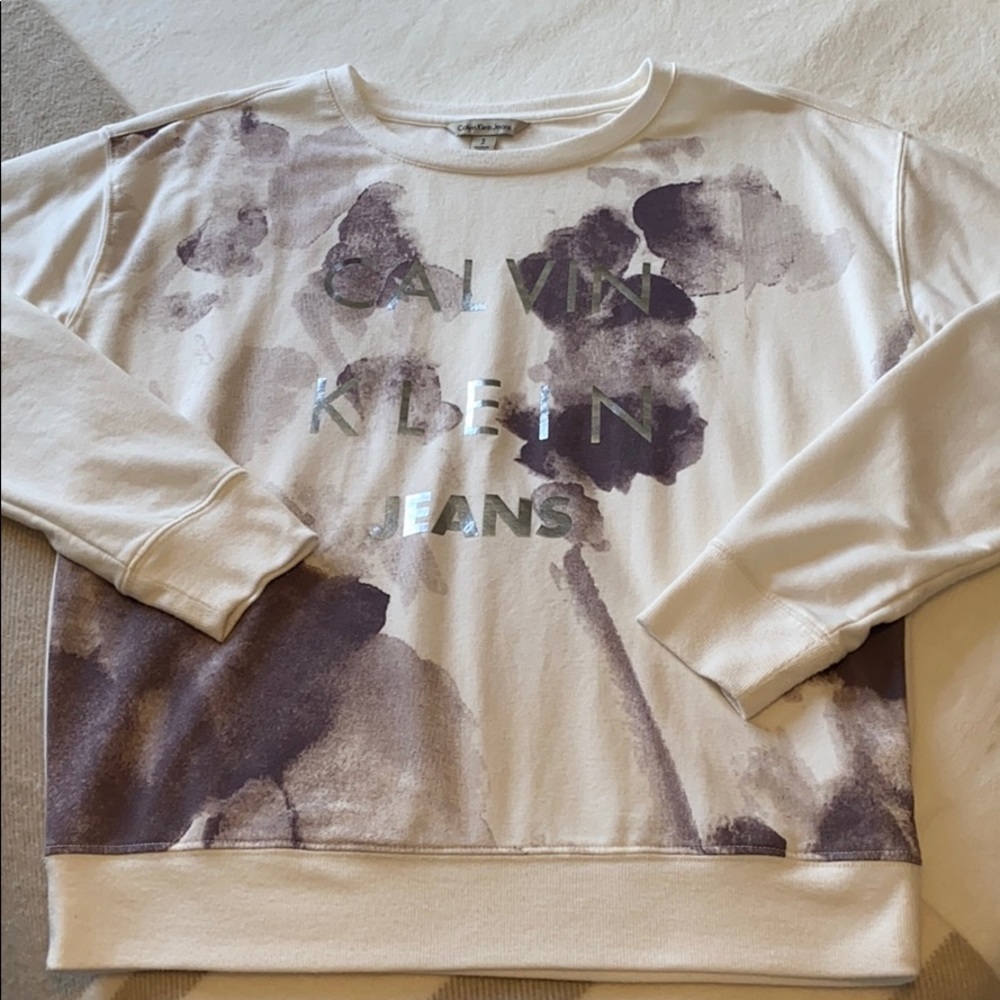 Light weight very soft sweat shirt